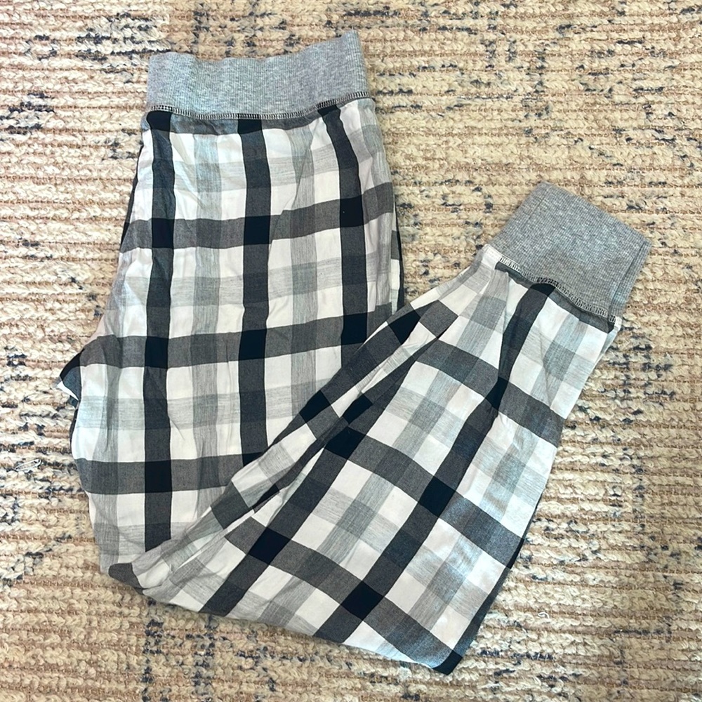 COPY - Victoria’s secret pajama pants!